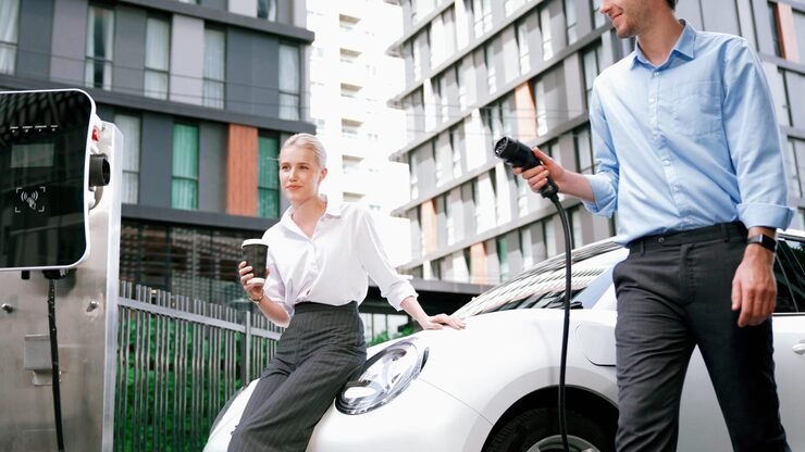 How to Plan a Long Road Trip in an EV Across the USA in 2025